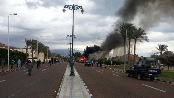 Esplosione bus in Egitto( foto Twitter)