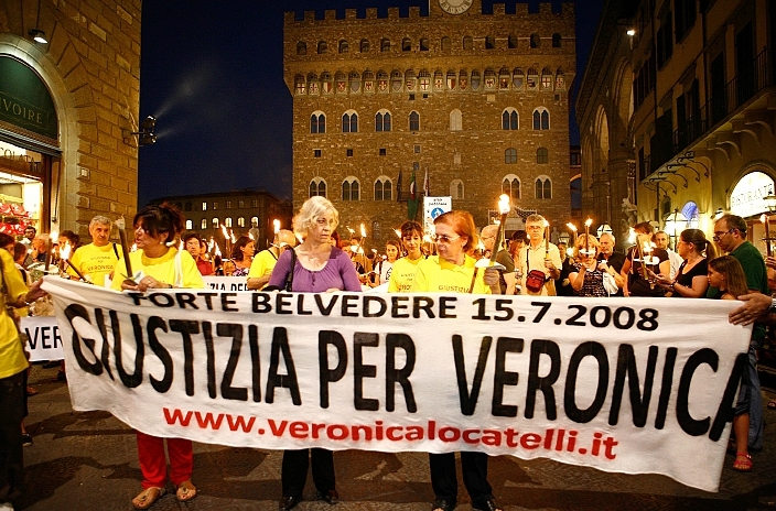 Una fiaccolata per Veronica Locatelli