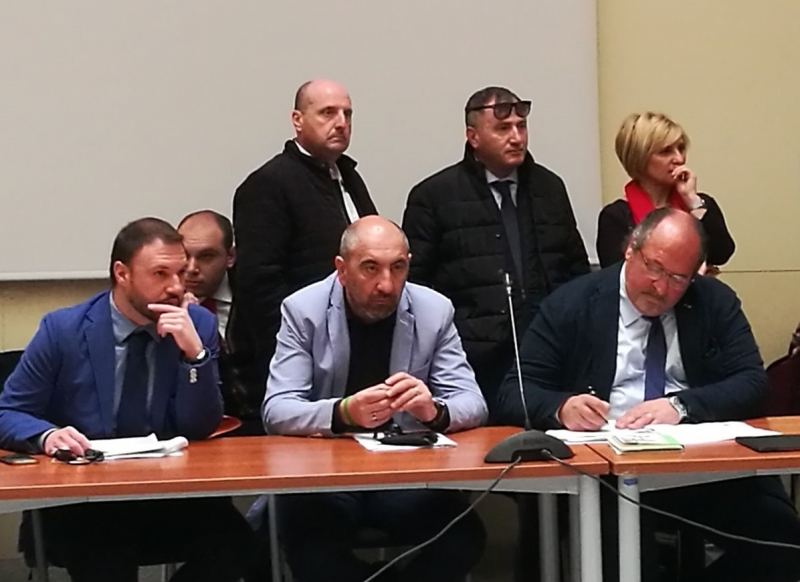 A destra il Sottosegretario Mazzocca nel corso della prima riunione istruttoria sul progetto Snam
