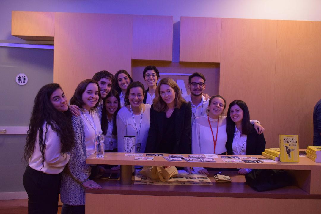 I volontari del FLA con Cristiana Capotondi