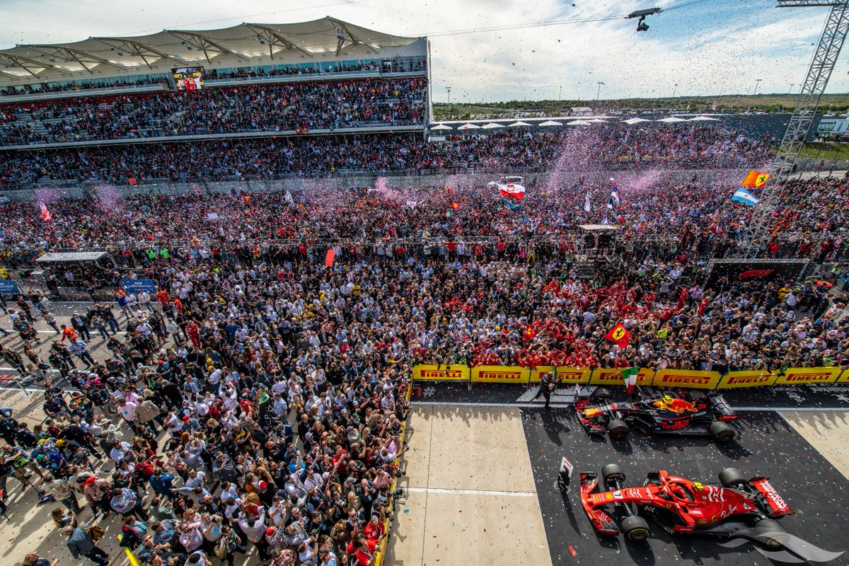 La festa in pit lane per la vittoria della Ferrari di Kimi Raikkonen (foto: Circuit Of The Americas Twitter)