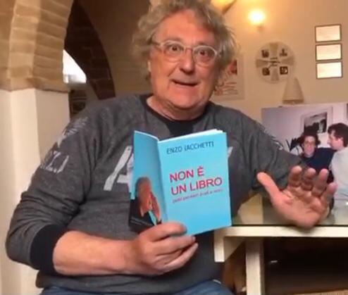 Enzo-Iacchetti-Non-e-un-libro-(1).jpg