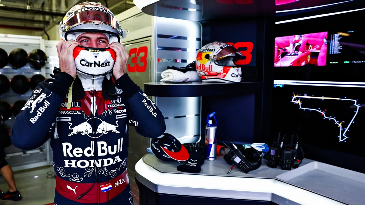 Max Verstappen raggiante dopo i riscontri derivati dalla second sessione di prove libere a Città del Messico (foto: Red Bull Racing Honda Twitter)