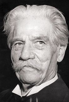 https://upload.wikimedia.org/wikipedia/commons/thumb/5/58/Bundesarchiv_Bild_183-D0116-0041-019%2C_Albert_Schweitzer.jpg/220px-Bundesarchiv_Bild_183-D0116-0041-019%2C_Albert_Schweitzer.jpg