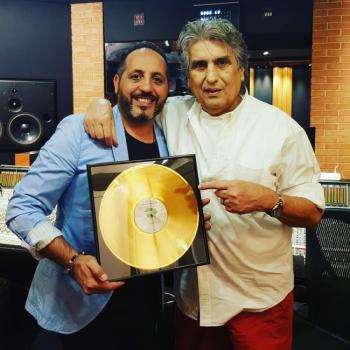 Massimo-Galfano-e-Toto-Cutugno---Disco-dOro-alla-Carriera-Galfano.jpg