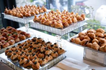 sfogliatelle-1-CzBT8M.jpeg